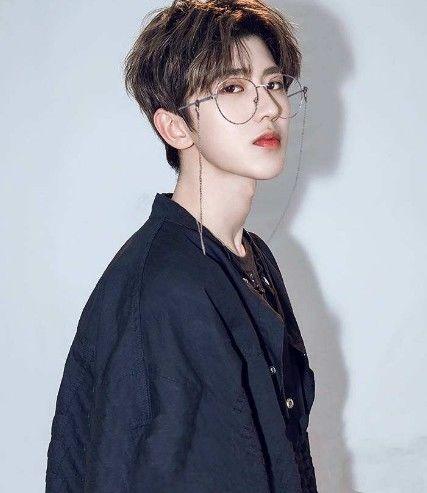 直播间蔡徐坤爆料事件视频,揭秘娱乐圈不为人知的一面  第3张