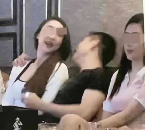 谁爆料许雅钧孩子的视频,揭秘明星家庭幕后真相  第3张